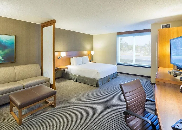 Hyatt Place Airport