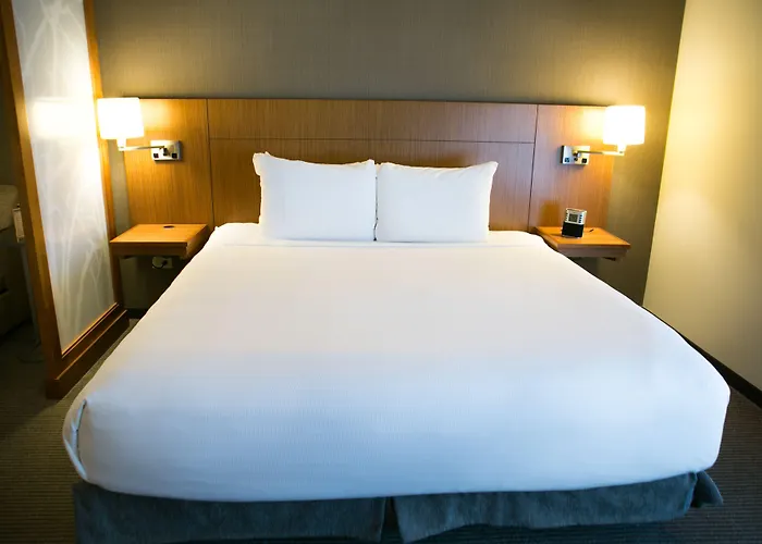 Hyatt Place Airport 3*