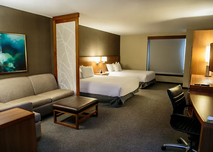 Hyatt Place Airport 3*