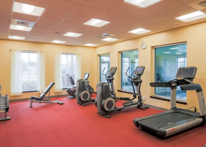Hyatt Place Airport Hotel 3*